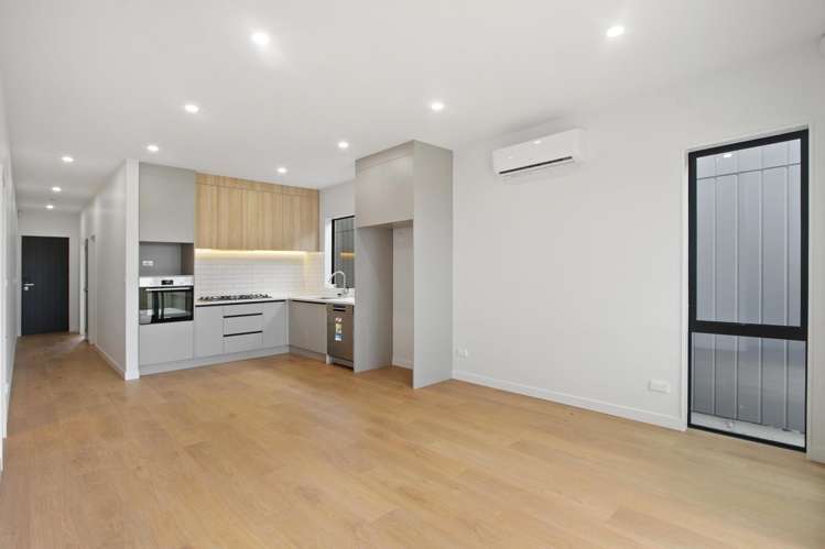 68 Puwha Street Massey_5