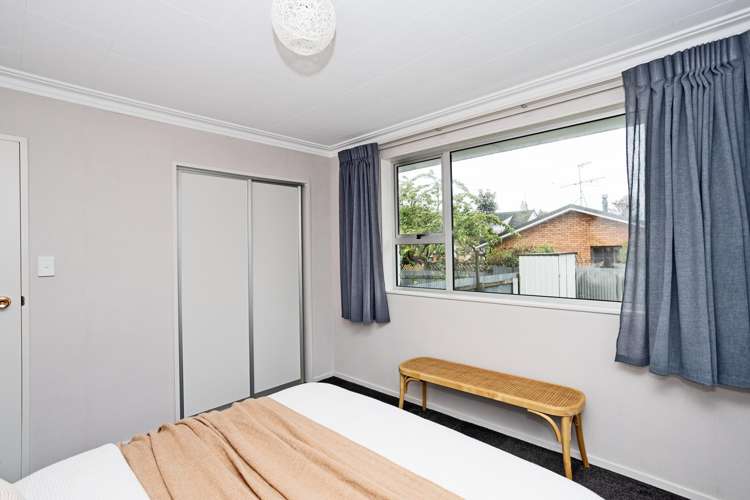 2/12 Catherine Street Windsor_12