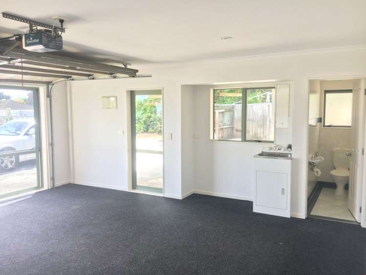 646 Massey Road Mangere_12