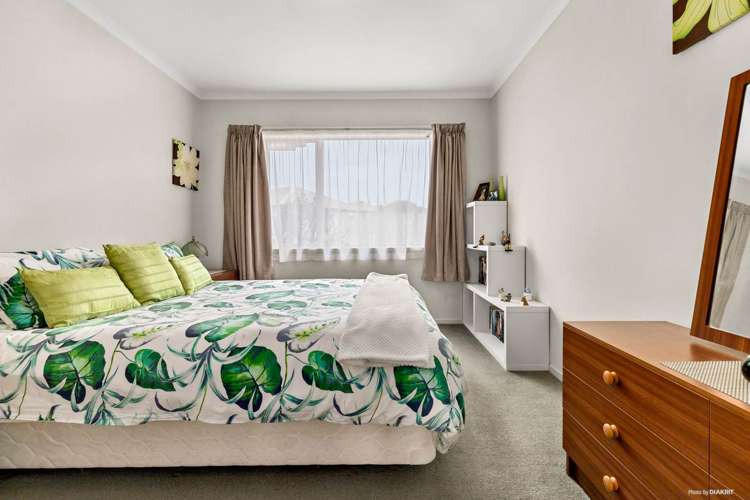 32 Ploughmans Avenue Pukekohe_13