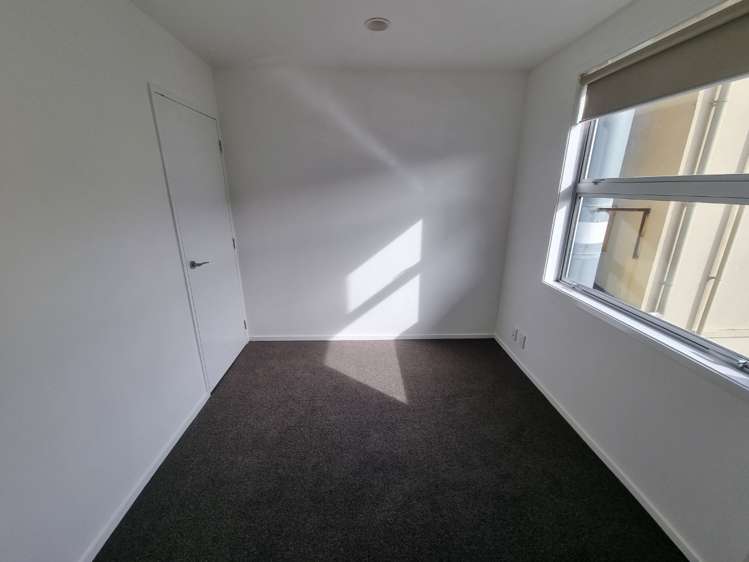 1/221-223 Dairy Flat Highway 10862_4