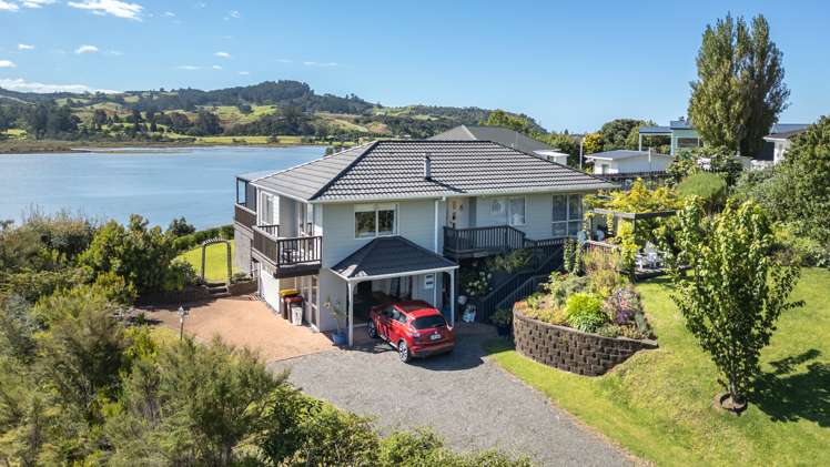 4 Patton Place Tairua_1