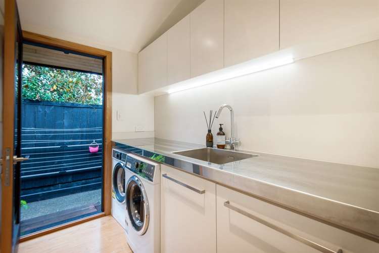 24a Russell Street Stanley Point_12