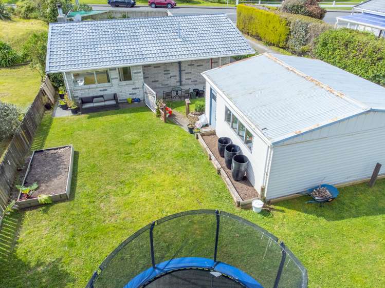 81 Tasman Road Otaki Beach_19