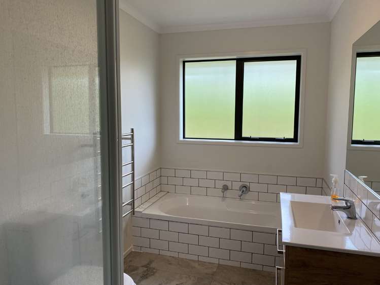 8 Suncrest Lane 11640_5