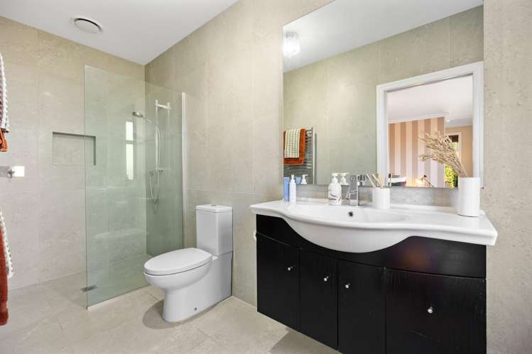 18 Ernest Place Brightwater_9