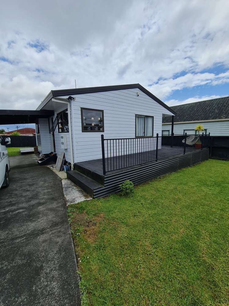 64a Archibald Road Kelston_13