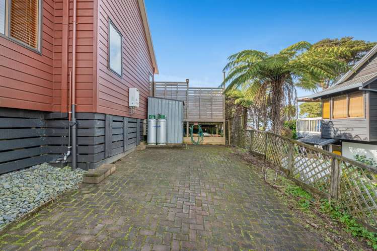 1/117 Sunset Road Totara Vale_25
