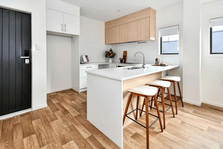2/75 McAnnalley Street Manurewa East_4