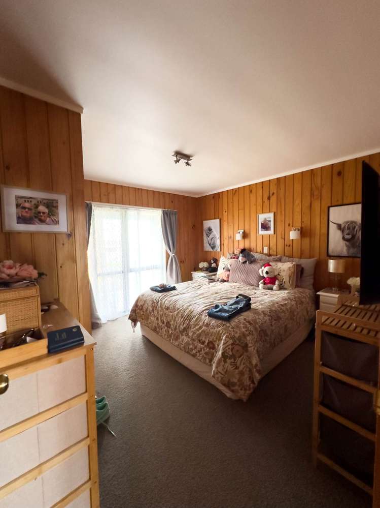 1 Cochrane Avenue Arkles Bay_5