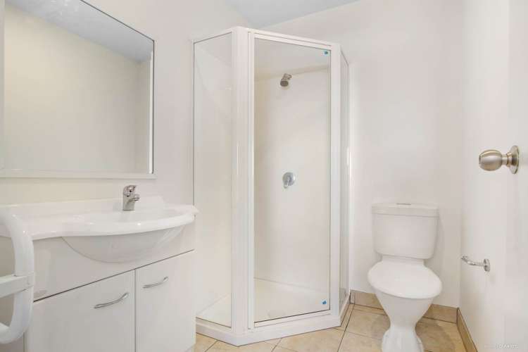 5d/10 Crown Lynn Place New Lynn_10