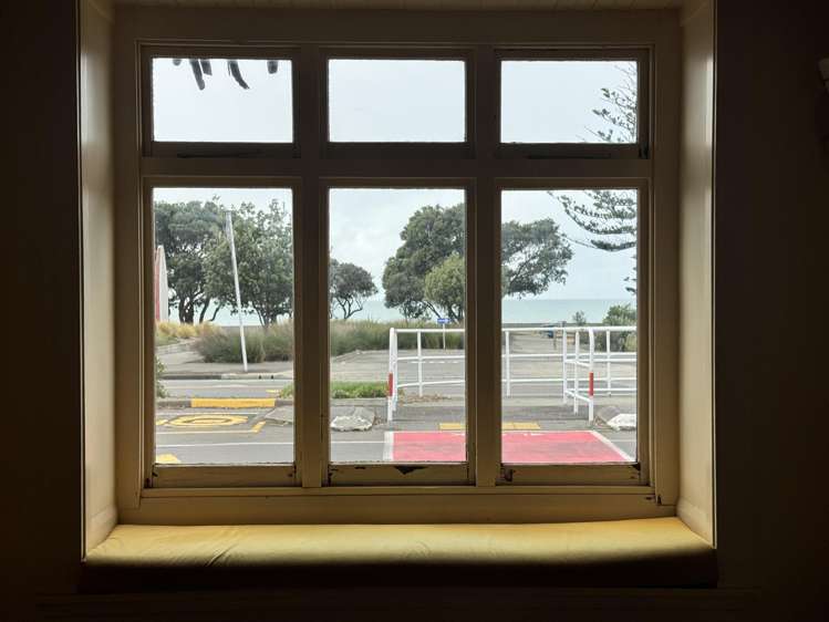 209 Marine Parade Napier South_2