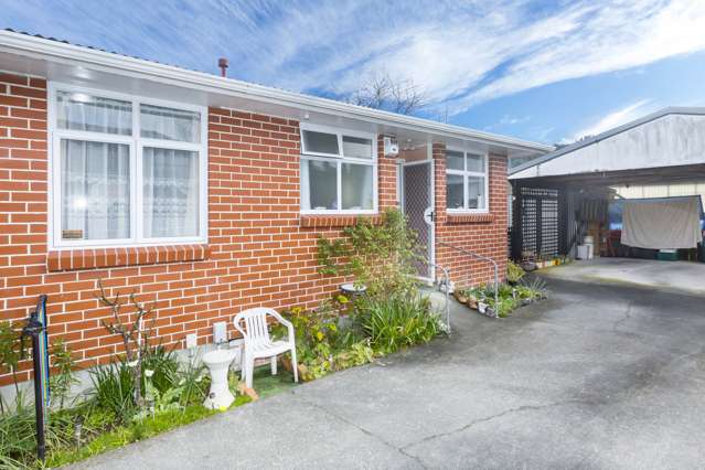 2/15 Clouston Park Road Ebdentown_1