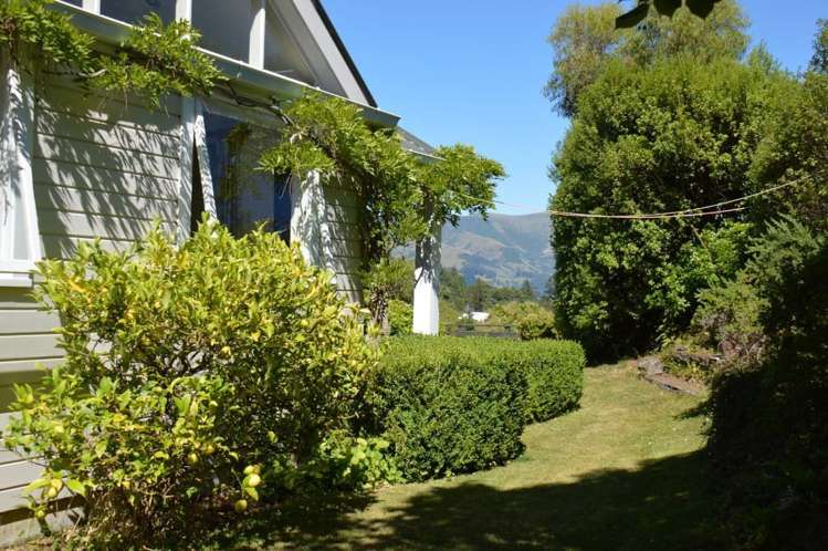 36 Penlington Place Akaroa_17