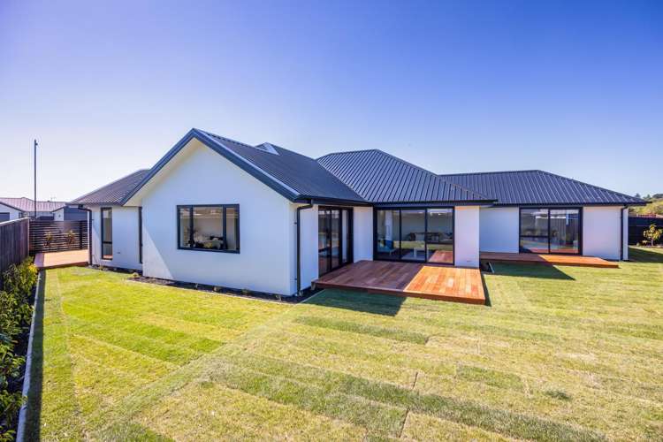 8 Frederick Busch Crescent Rangiora_17