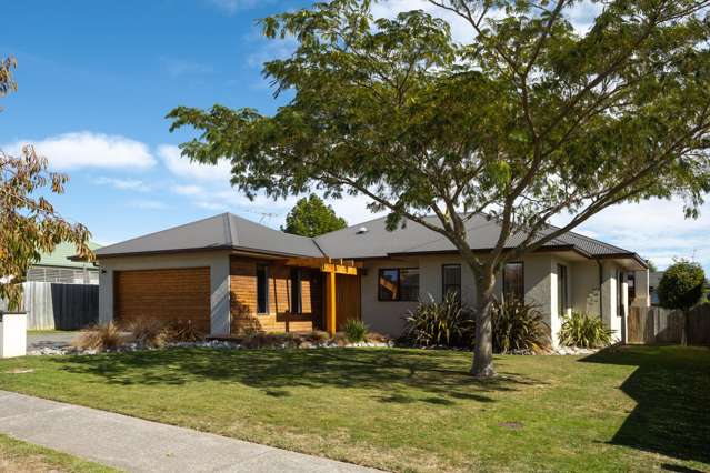 Be quick, fabulous Witherlea family location