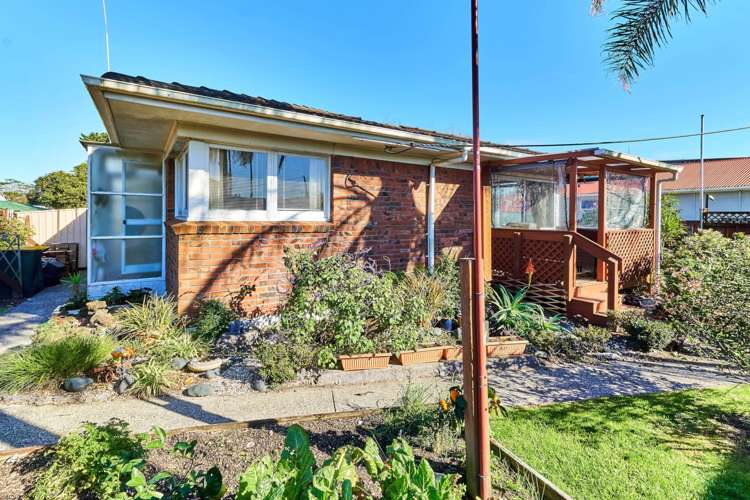 1/60 Taharoto Road Takapuna_17