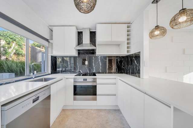 1/17 Emirau Place Glenfield_1