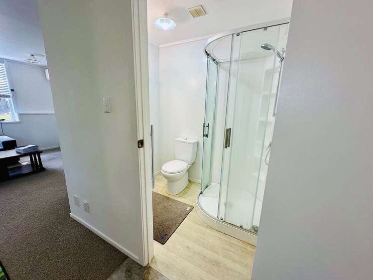 11 Roberts Road Glenfield_13