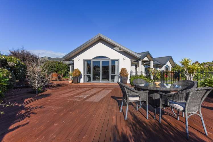 2 Strawberry Grove Richmond_17