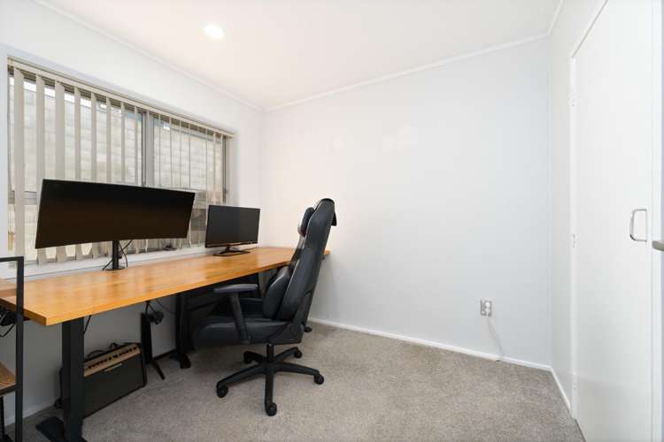 29B Archers Road 1614_13