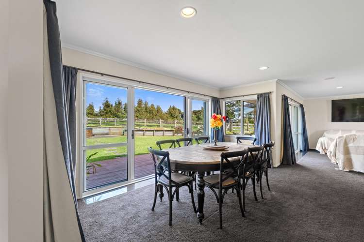 1484 Egmont Road Egmont Village_10