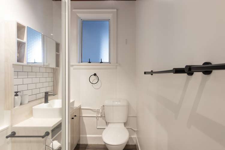 21/127 Saint Aubyn Street New Plymouth Central_17