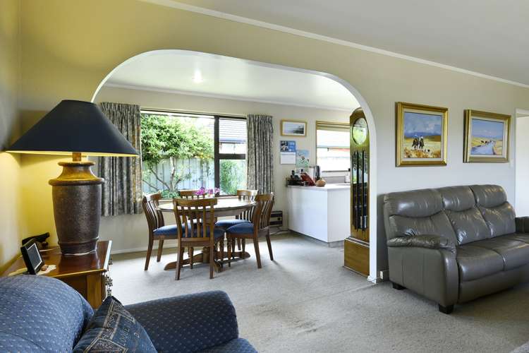 67 Aldinga Avenue Stoke_6