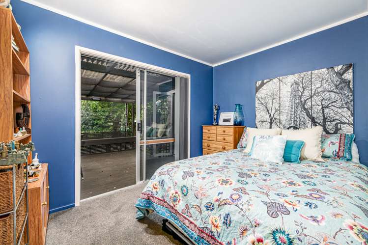 51 Onedin Place Titirangi_13