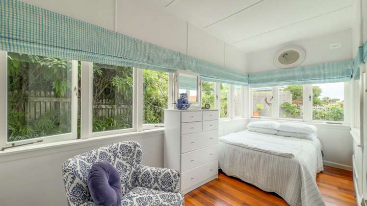 502 Sealey Street Thames_11