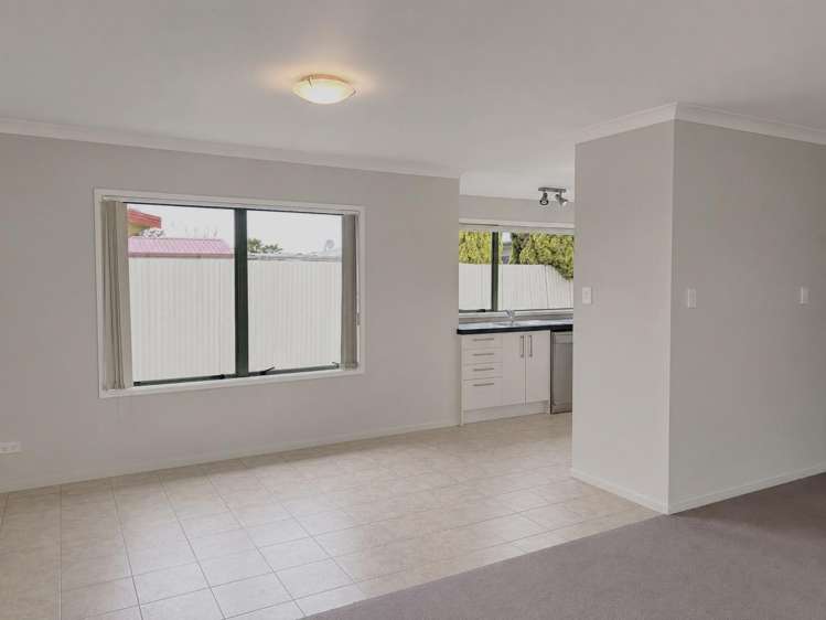 15 Tarbet Street Flaxmere_10