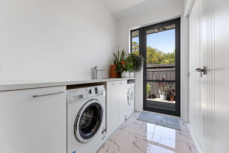 23 Golf View Close Fairhall_32