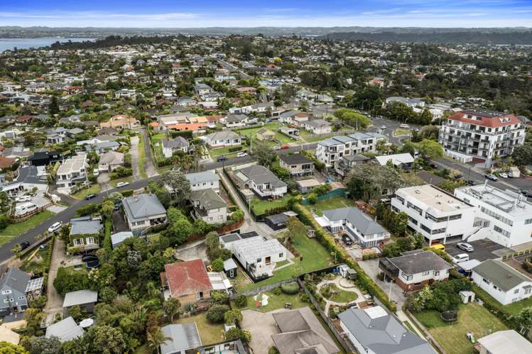 8 Colonial Road Birkenhead_44