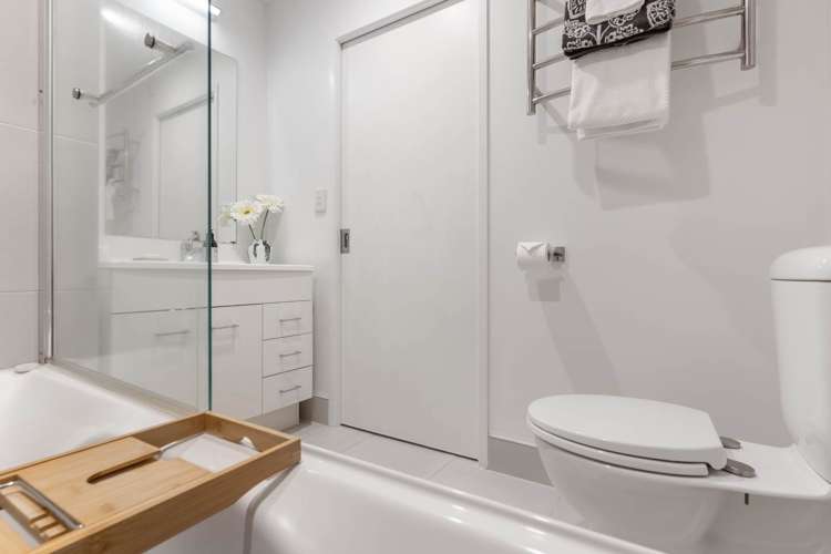 208/17 Link Crescent Stanmore Bay_17