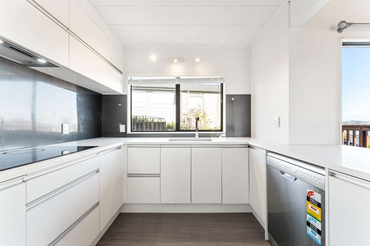 37 Lyttelton Avenue Forrest Hill_8