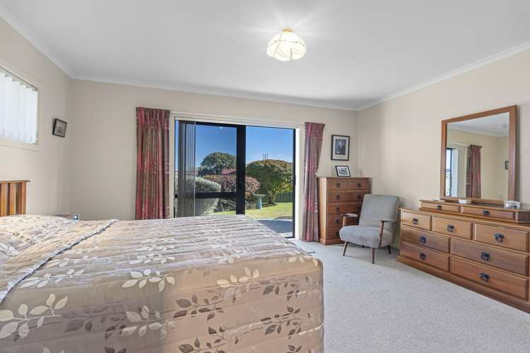 6 Ash Place Whalers Gate_16