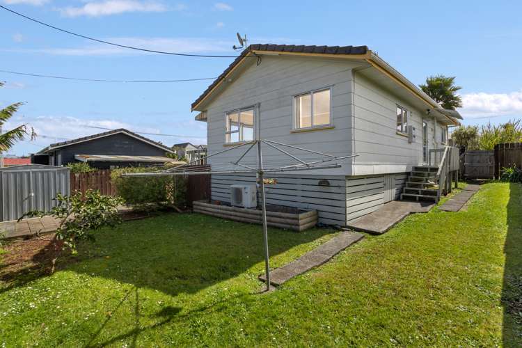 2/2b Matipo Road Te Atatu Peninsula_10