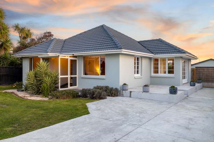 370 Keyes Road_0
