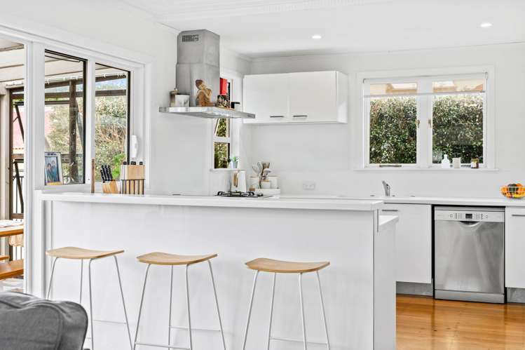 13 Peachgrove Road Te Atatu Peninsula_10