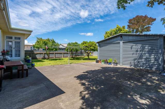 241 Mayfair Avenue Mayfair_4