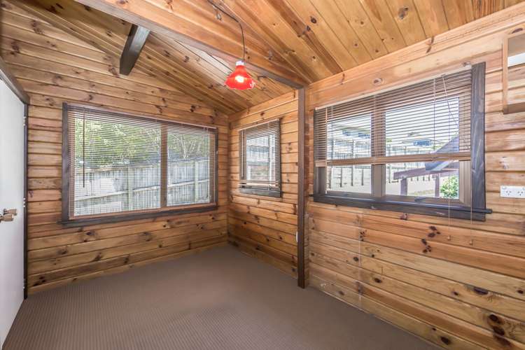 34 John Dee Crescent Red Beach_10