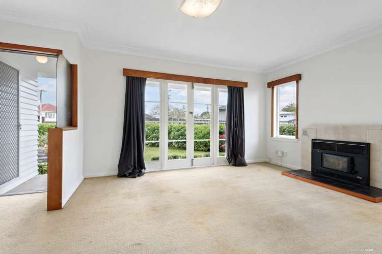 685 Te Atatu Road Te Atatu Peninsula_11