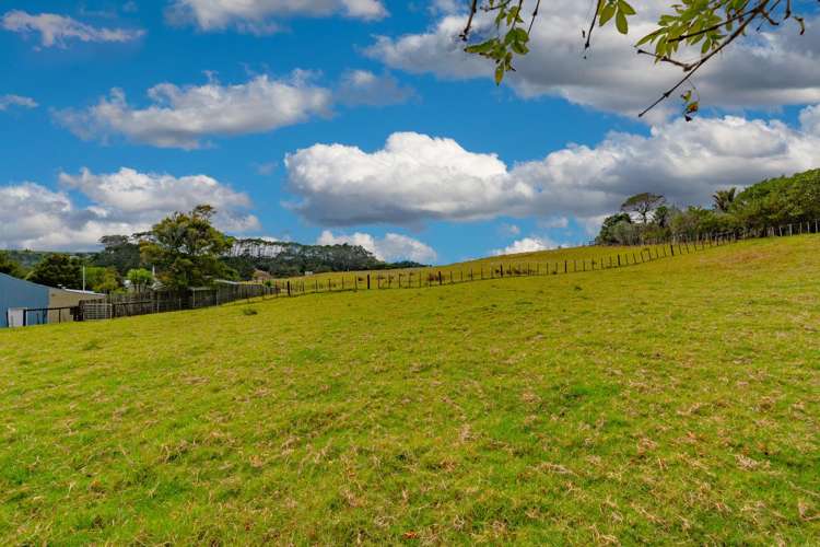 14b Wairere Road Waitakere_31