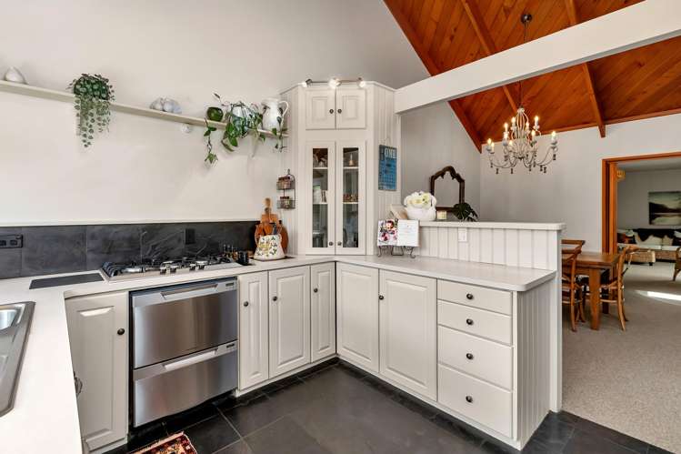 300 Cemetery Road Maunu_6