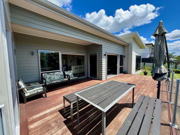 5c Sunshine Rise Raglan_59