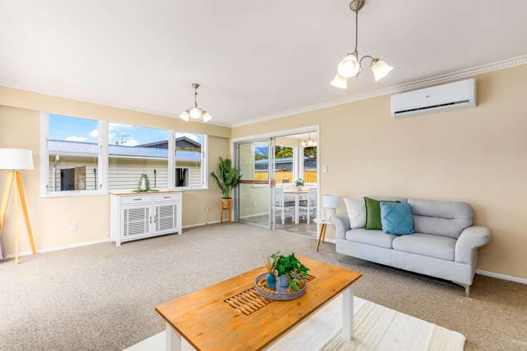 58 California Drive Totara Park_17