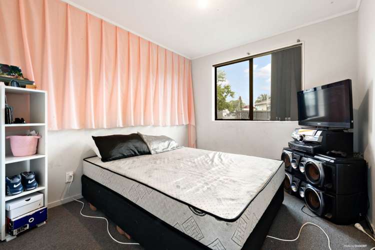 2/5 Martha Lane Manurewa_3