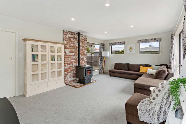 47 Kathleen Crescent Hornby_1