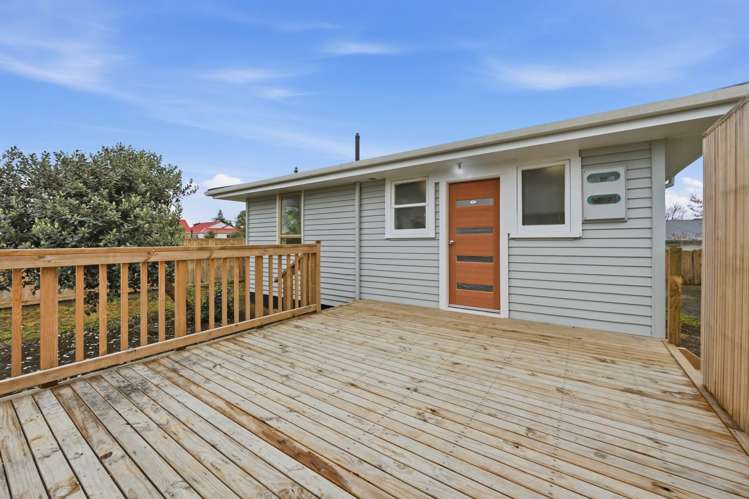 5 Manston Road Mangere_15