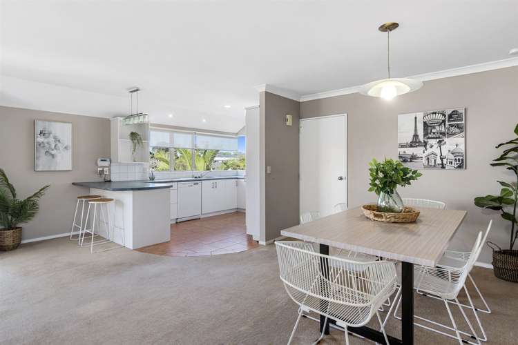 2 Strange Grove Matua_3